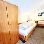 Bergfried Apartment *