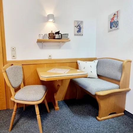 Bergfried Apartment *