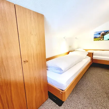 Bergfried Apartment *